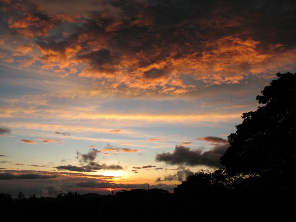 Sunset Hotel Monteverde Exterior foto